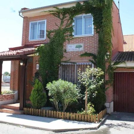 Alojamiento La Olmedana Olmedo Exterior photo